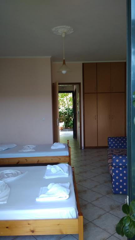 Nikolitsa Apartments Glyfada  Экстерьер фото